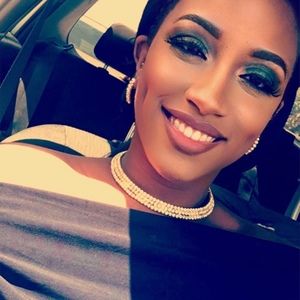 Meet your Posher, Leticia